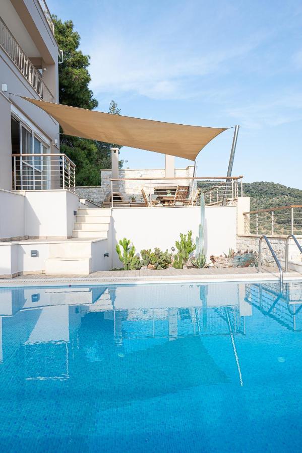 Kalavria Luxury Suites, Afroditi Suite With Magnificent Sea View And Private Swimming Pool. Poros Town Exterior photo