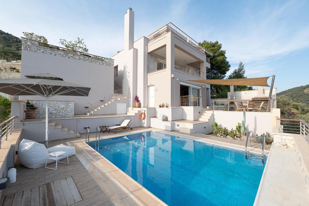 Kalavria Luxury Suites, Afroditi Suite With Magnificent Sea View And Private Swimming Pool. Poros Town Exterior photo